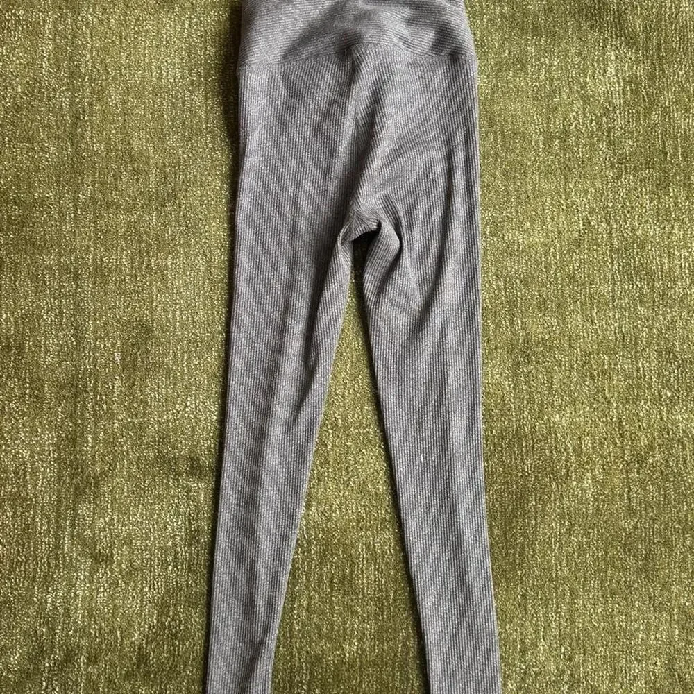 Year-of-ours Women's Grey Leggings